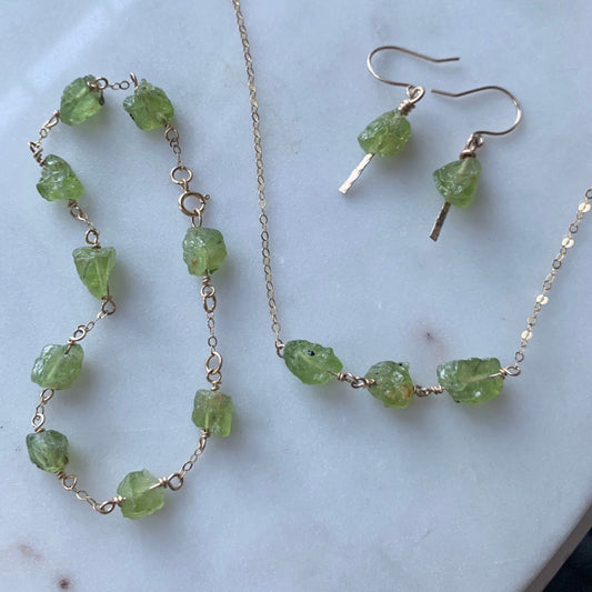 Set of Raw Peridot jewelry with Three Stone Pendant Necklace, Bracelet and Drop Earrings, 14k Gold Filled Handmade Gem Gift Set for Women